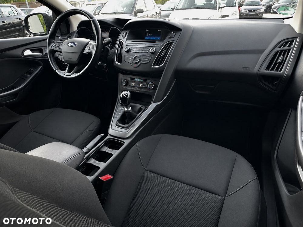 Ford Focus 1.0 EcoBoost Gold X (Trend) - 9