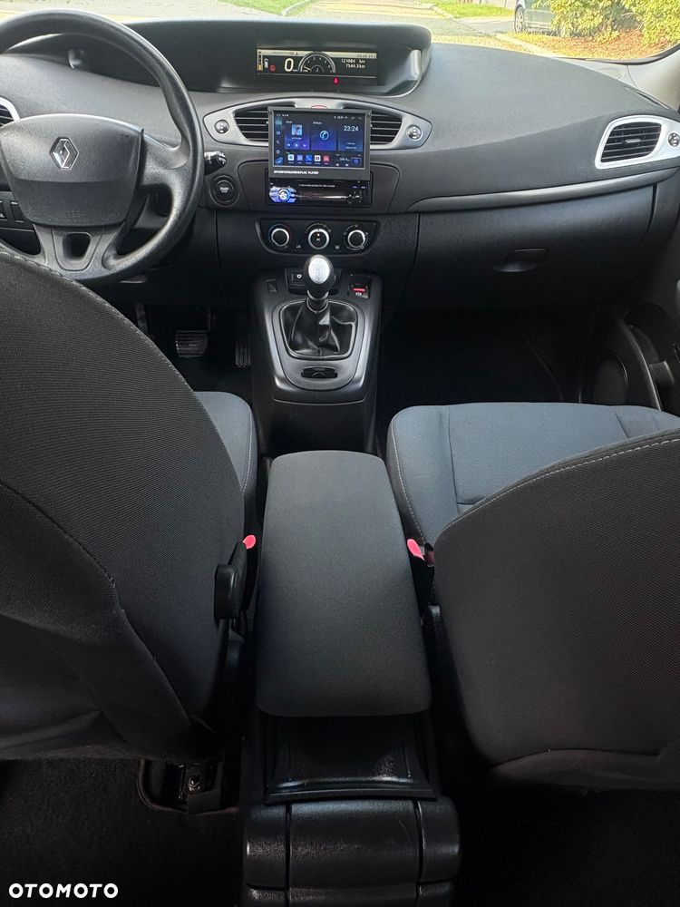 Renault Grand Scenic 1.6 16V 110 Paris - 9