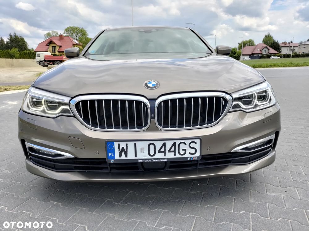 BMW Seria 5 530i xDrive Luxury Line - 3