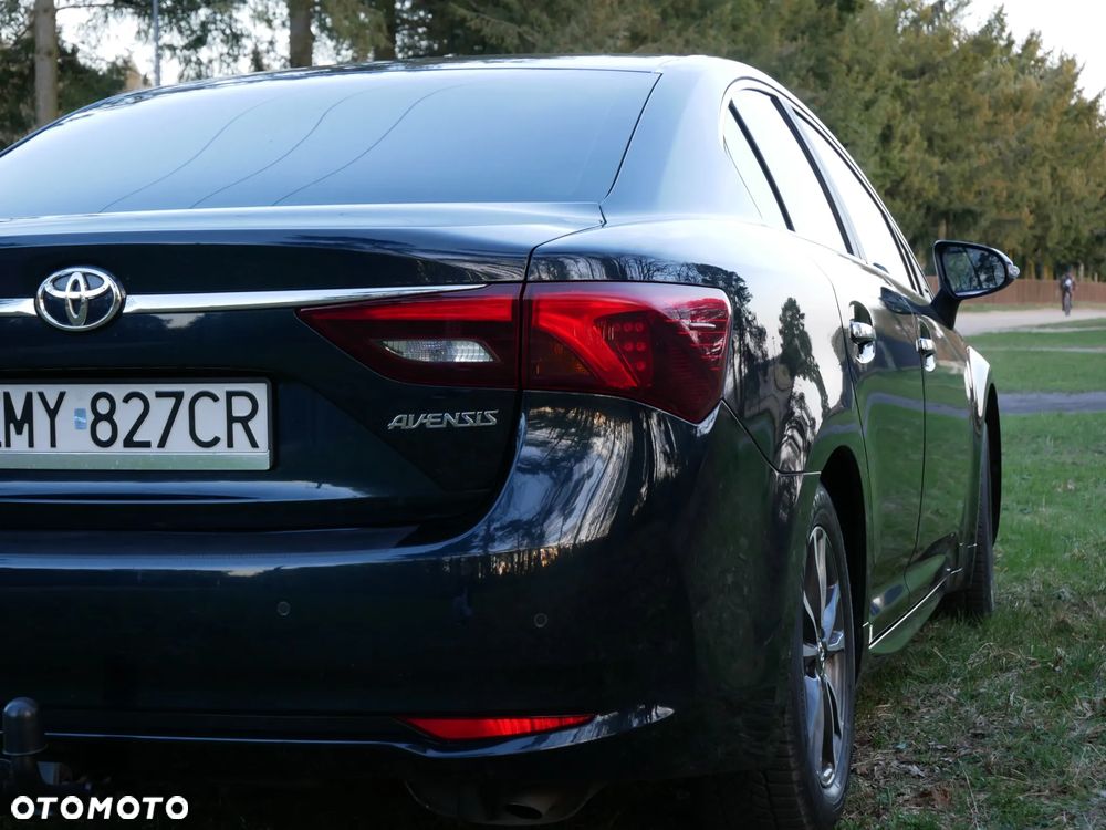 Toyota Avensis 1.8 Premium - 13