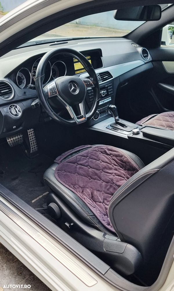 Mercedes-Benz C - 8
