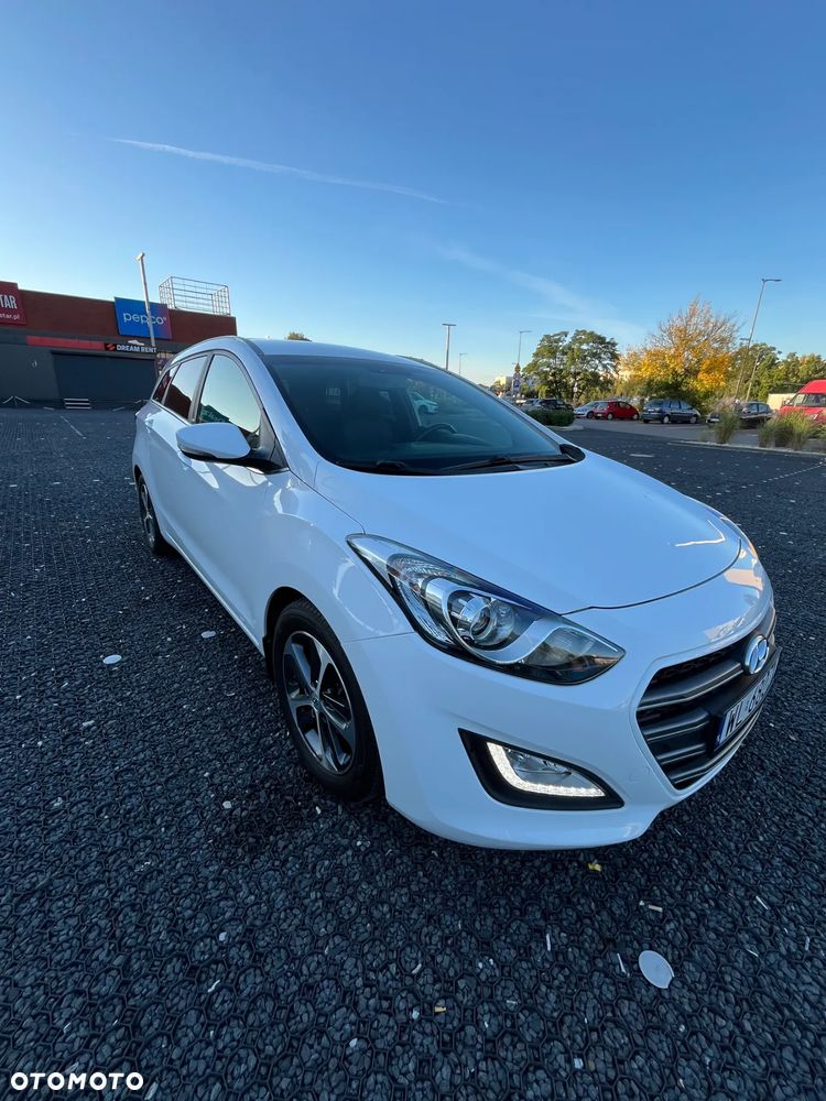 Hyundai i30 blue Kombi 1.6 GDi DCT Passion - 6