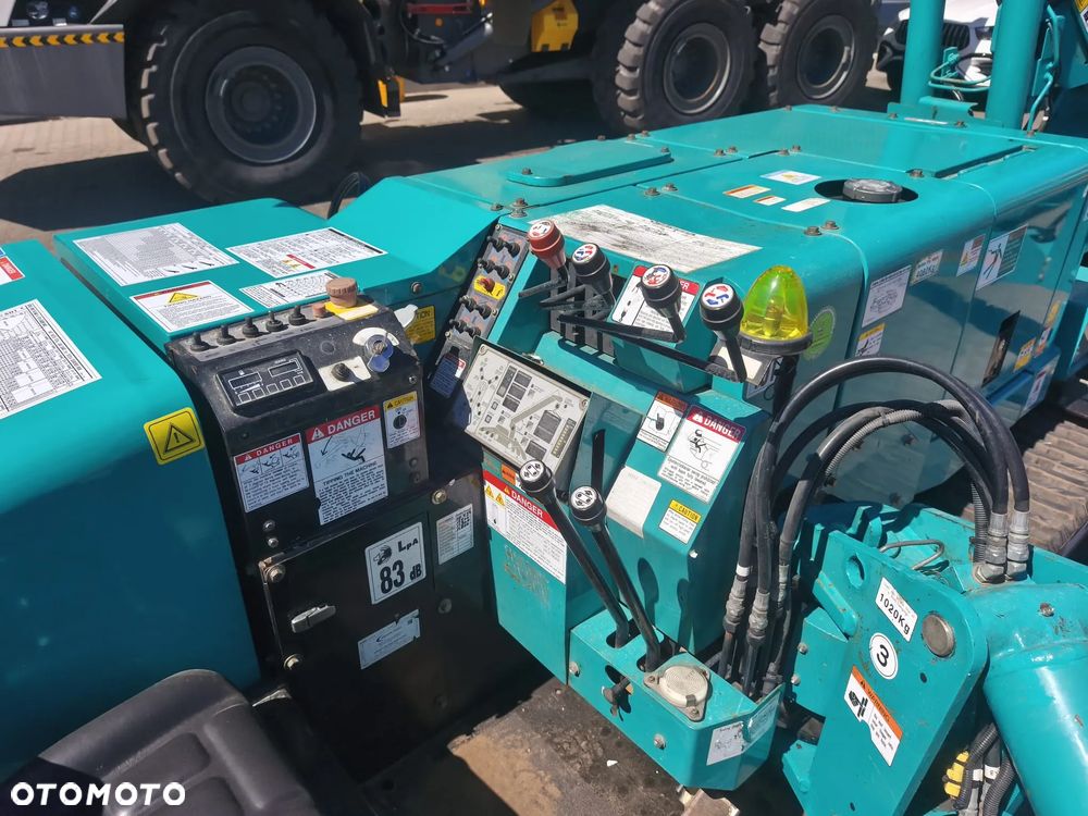 Maeda MC305 CRME-2 - 11