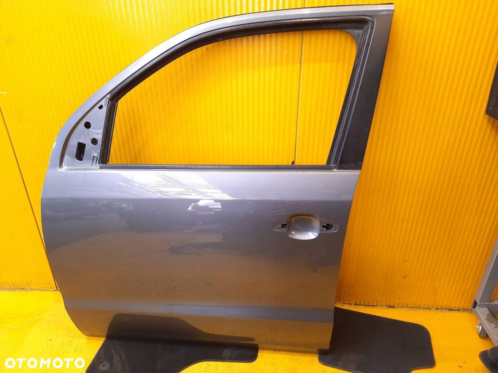 VW Amarok DRZWI PRZÓD PRZEDNIE LEWE 09r.-