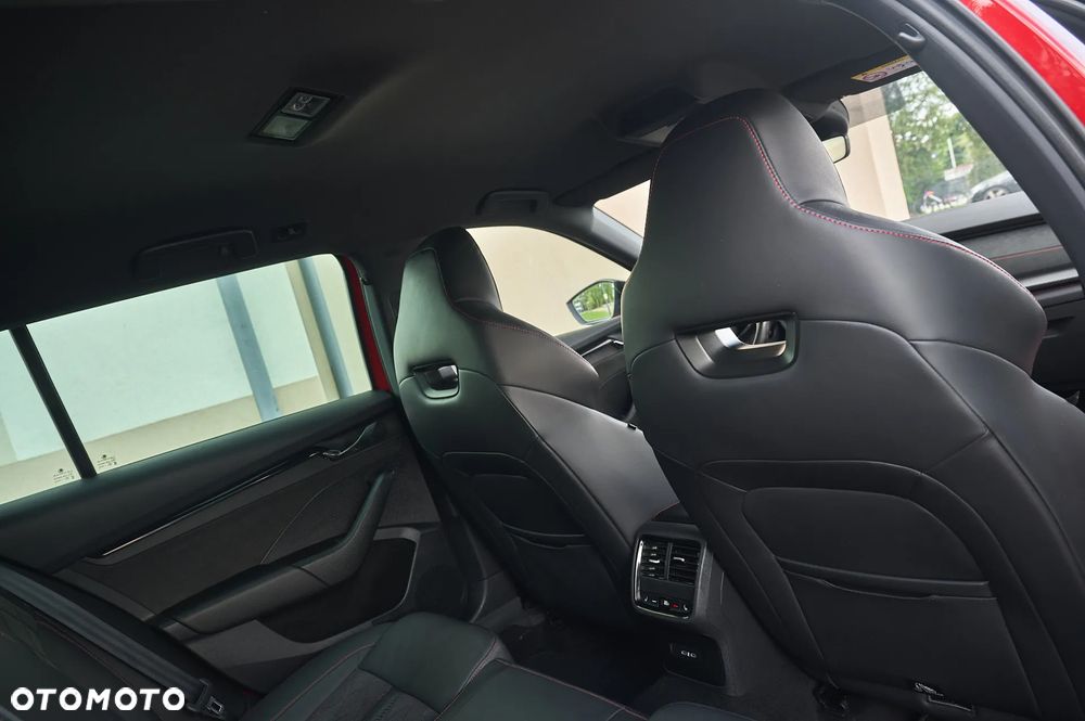 Skoda Octavia 2.0 TDI DSG 4x4 RS Plus - 7