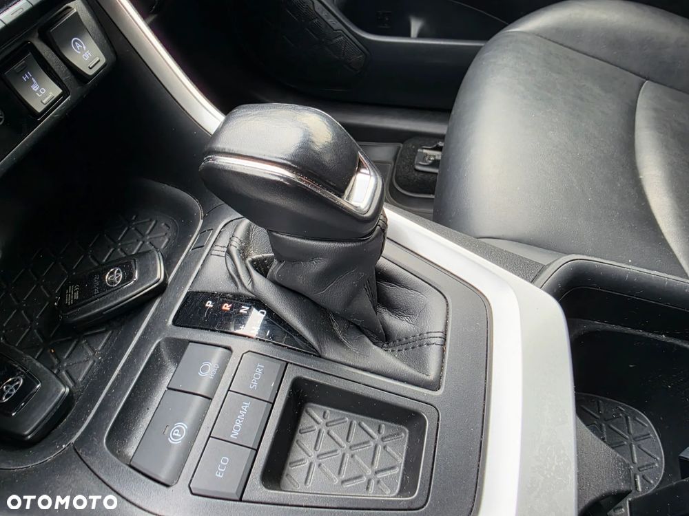 Toyota RAV4 - 16