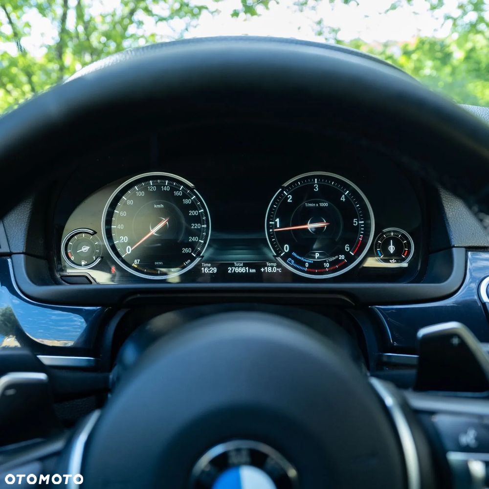 BMW Seria 5 525d xDrive - 8