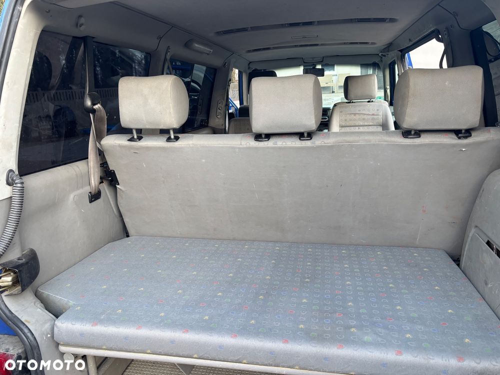 Volkswagen Multivan Standard - 13