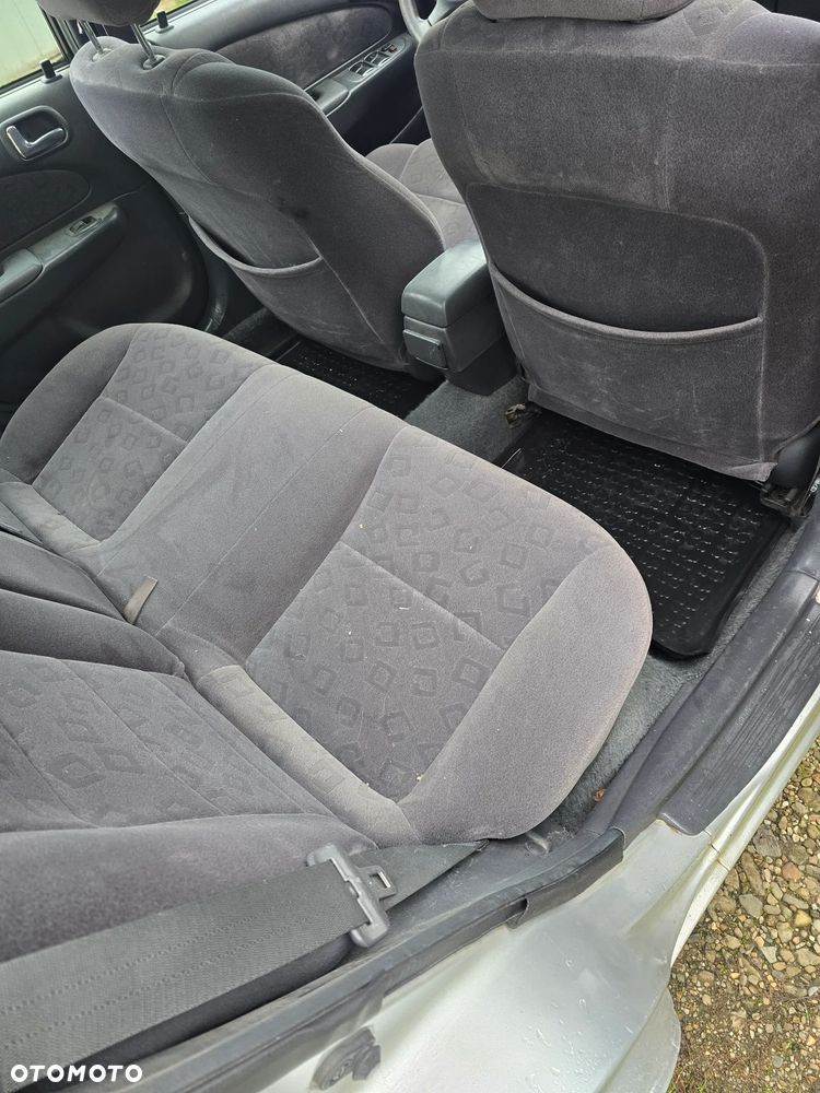 Toyota Corolla - 6