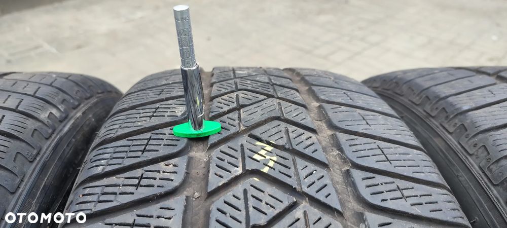 OPONY ZIMOWE 235/60R18 103H PIRELLI SCORPION WINTER (2320) ZIMA 5 mm 4 SZTUKI KOMPLET - 10