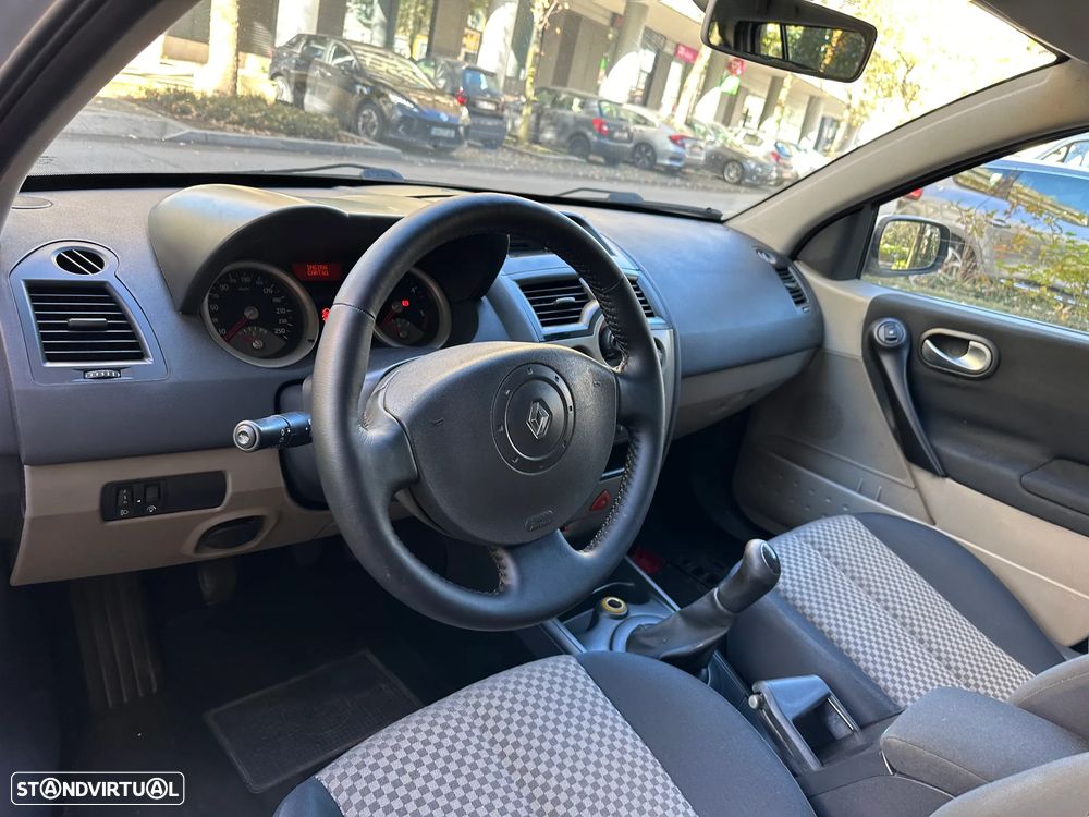 Renault Mégane Break 1.5 dCi Dynamique - 14