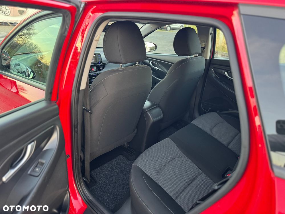 Hyundai i30 1.4 BlueDrive Comfort - 23