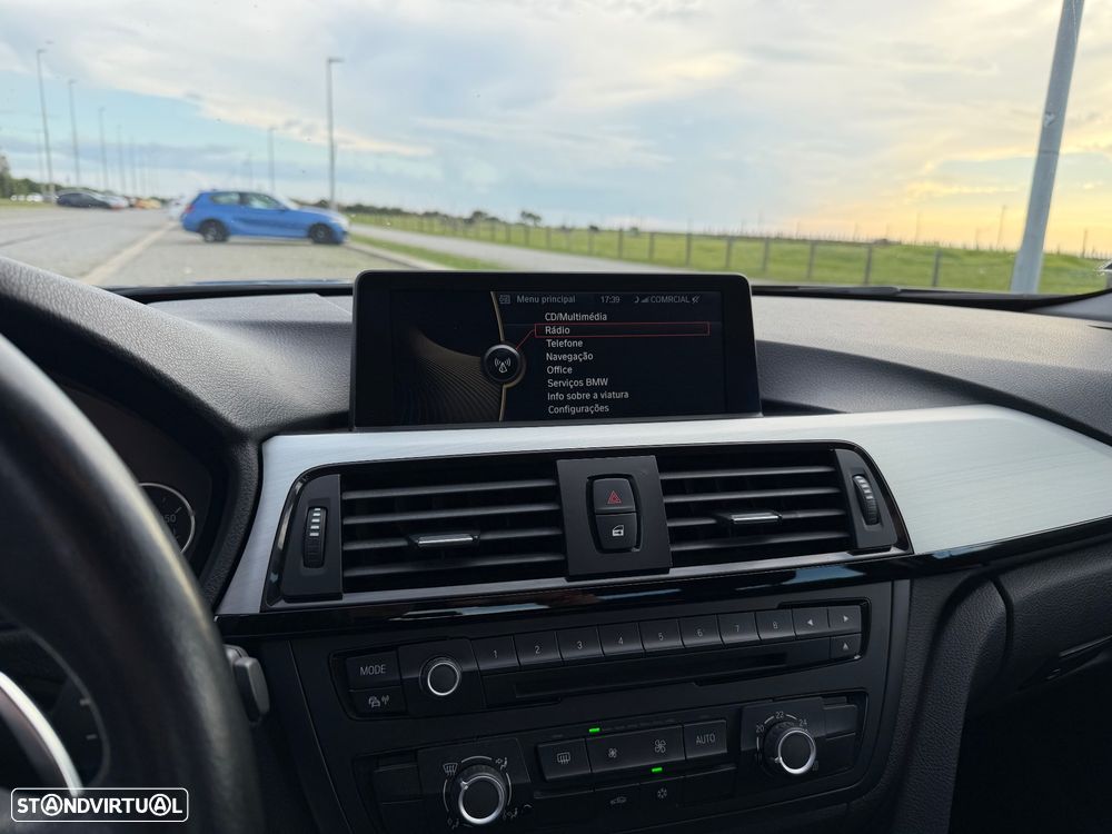 BMW 320 d Auto Exclusive - 13