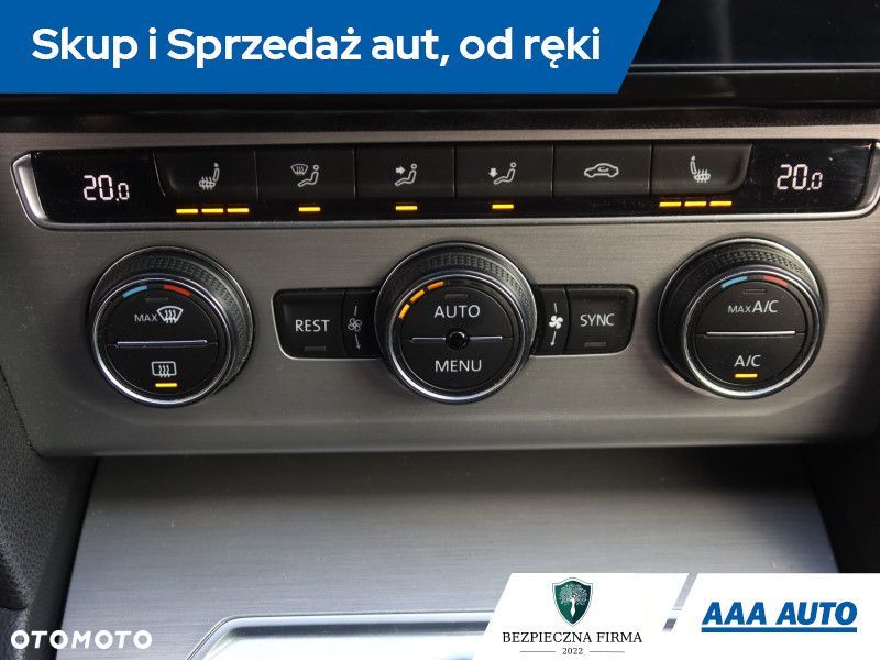 Volkswagen Passat - 14
