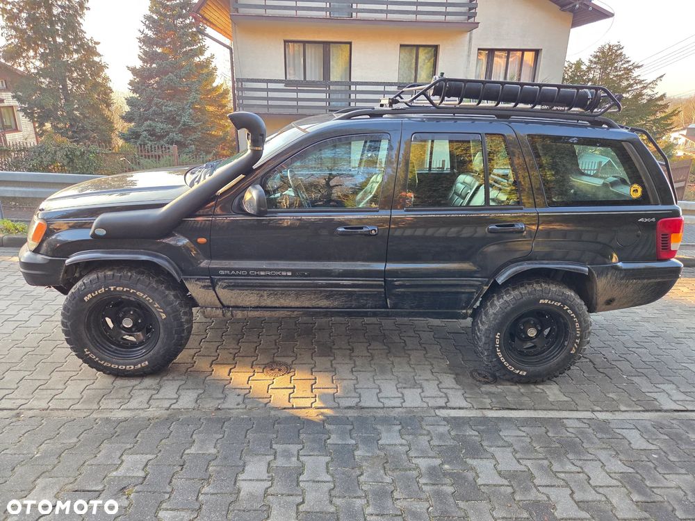 Jeep Grand Cherokee - 16