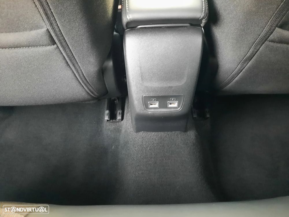 Peugeot 208 1.2 PureTech Allure Pack - 33