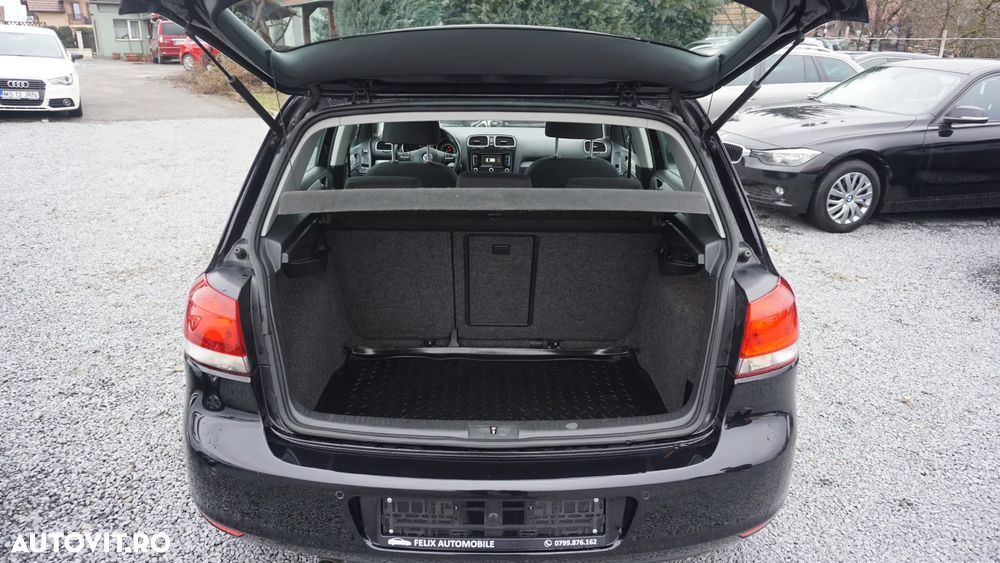 Volkswagen Golf 1.6 TDI DPF BlueMotion Technology Team - 14