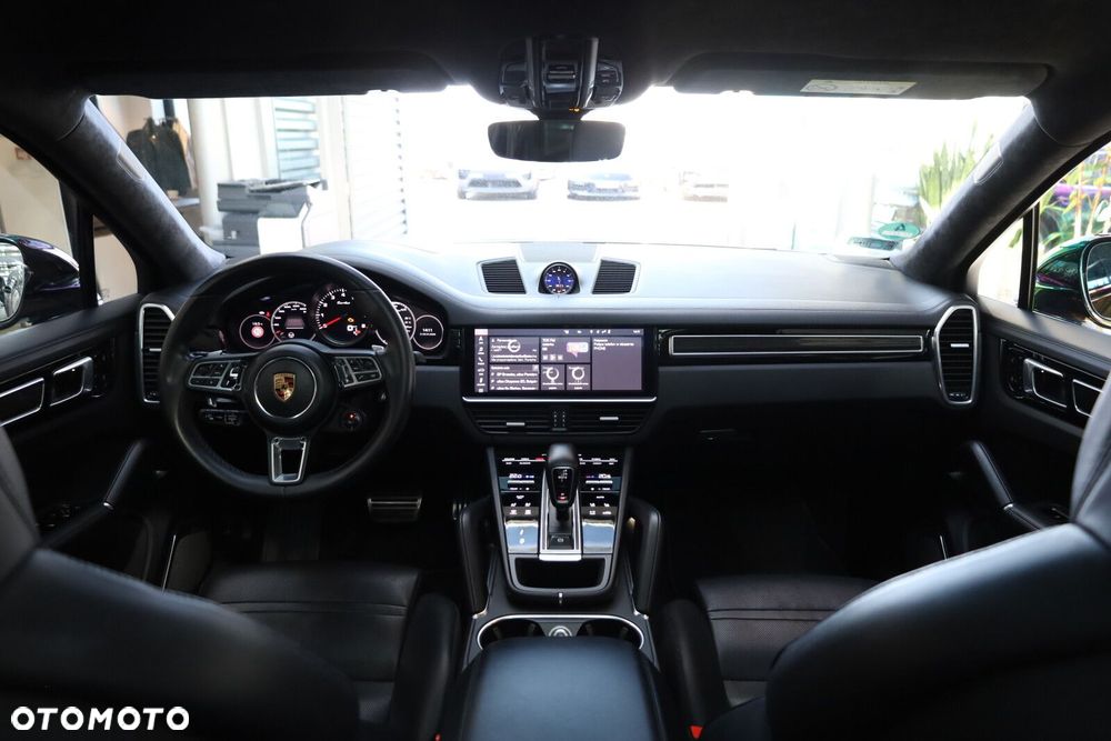 Porsche Cayenne - 9