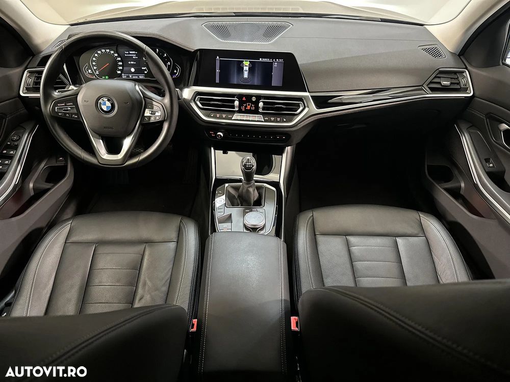 BMW Seria 3 318d Touring - 9