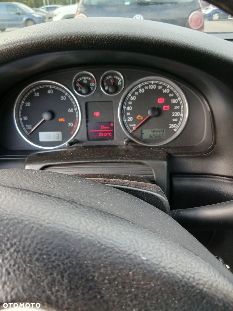 Volkswagen Passat 2.0 Basis - 15