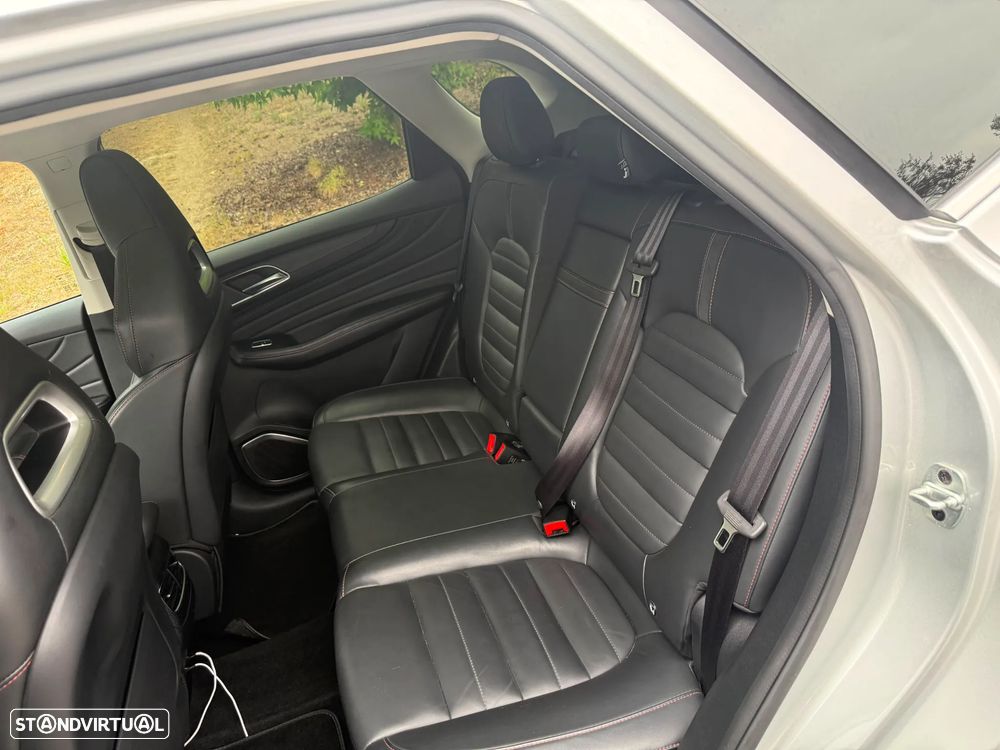 MG EHS 1.5 T-GDI Plug-in Hybrid Luxury - 12