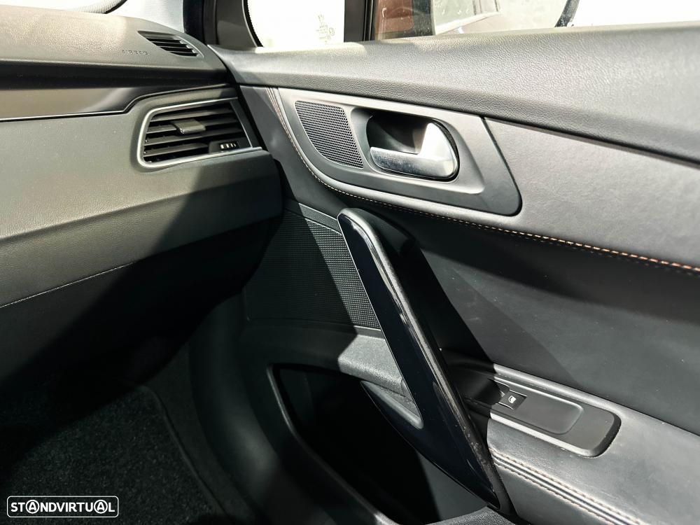 Peugeot 508 RXH 2.0 HDi Hybrid4 2-Tronic 104g - 30