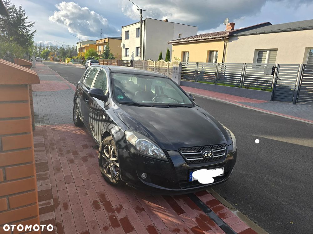 Kia Ceed Cee'd 2.0 crdi Comfort + - 2