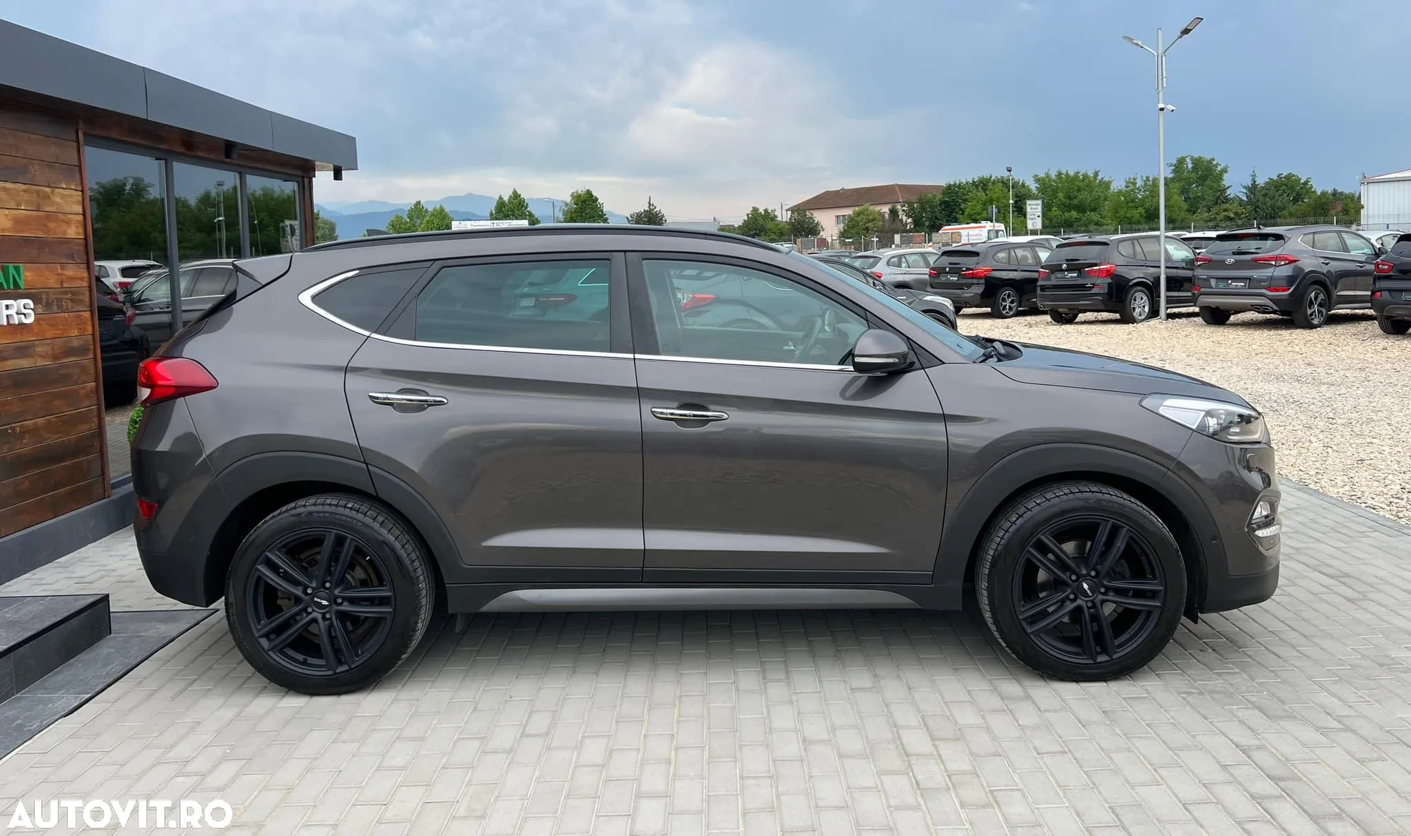 Hyundai Tucson 2.0 CRDI 4WD Automatik Premium - 16