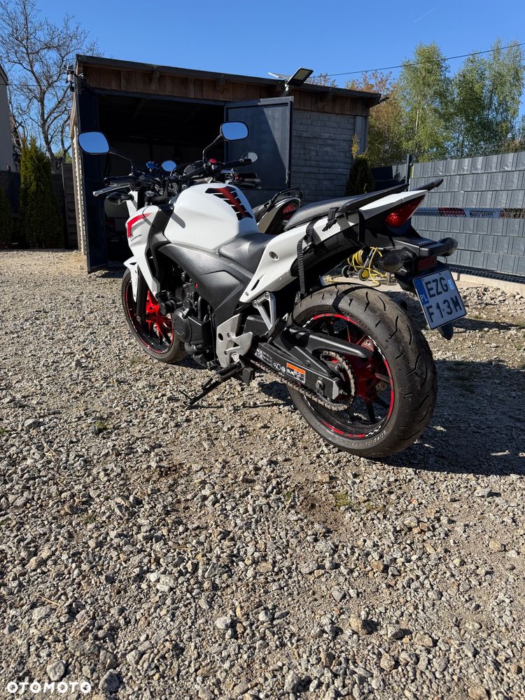 Honda CB - 2
