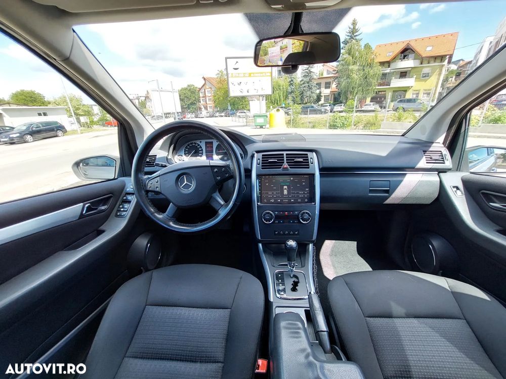 Mercedes-Benz B 180 - 10