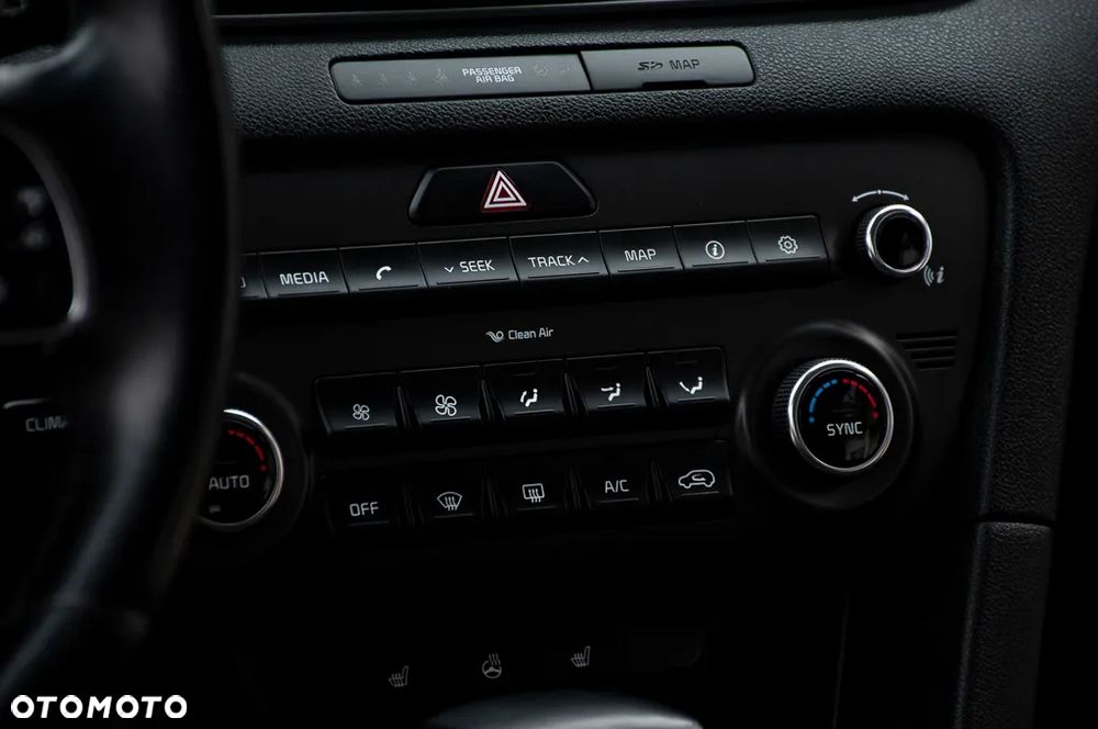 Kia Sportage 2.0 CRDI XL - 19