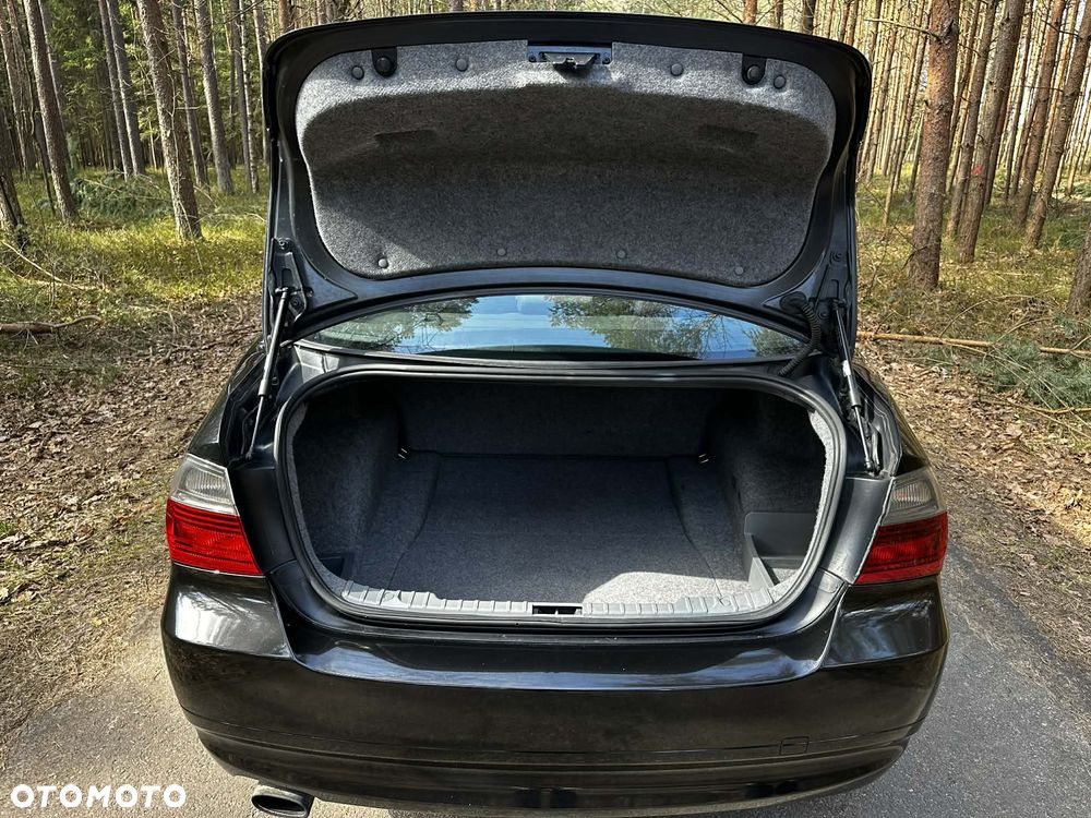 BMW Seria 3 318d DPF - 16