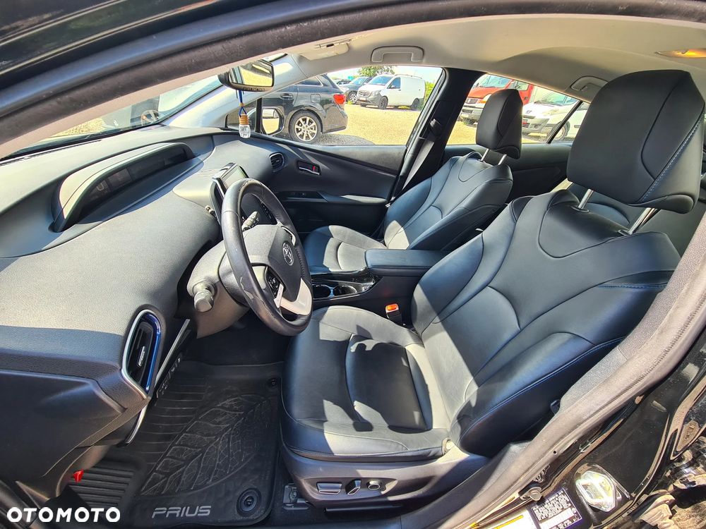 Toyota Prius - 16
