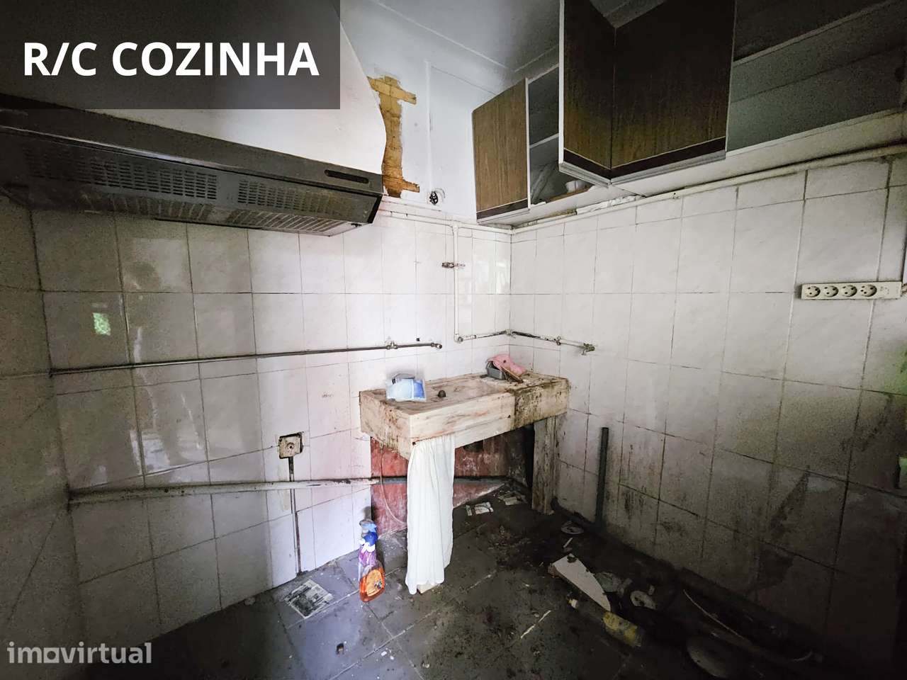 Moradia de 3 Andares no Coração do Porto – Zona Típica e Tranquila - Grande imagem: 3/35