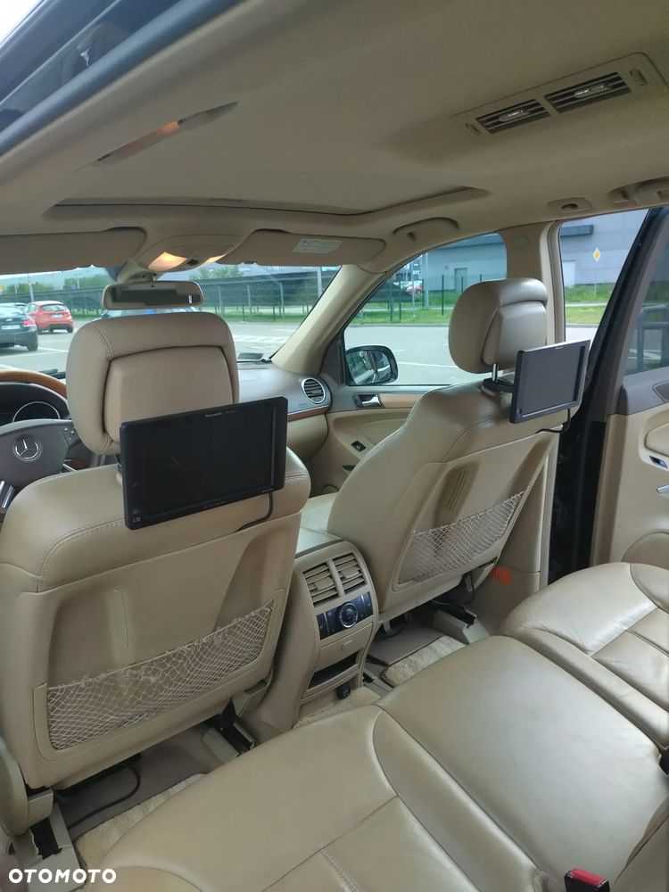 Mercedes-Benz GL 500 - 10