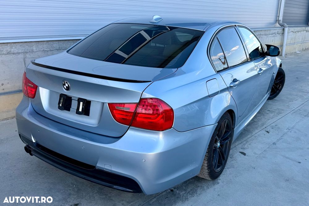 BMW Seria 3 320d DPF Aut. Edition Exclusive - 14
