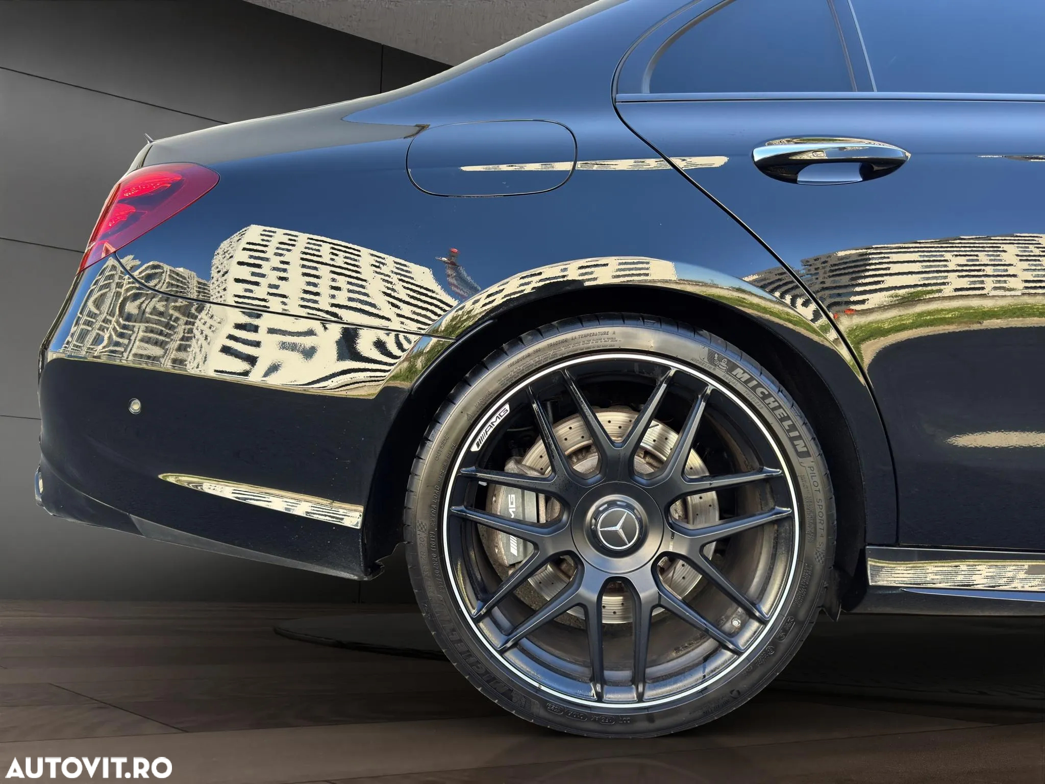 Mercedes-Benz E 63 AMG 4MATIC Aut. - 22