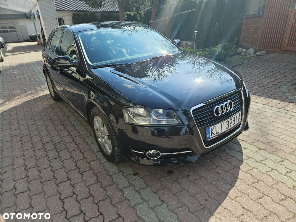 Audi A3 Sportback 1.6 TDI DPF Ambiente - 3
