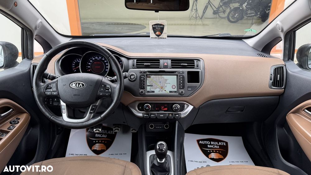Kia Rio - 8