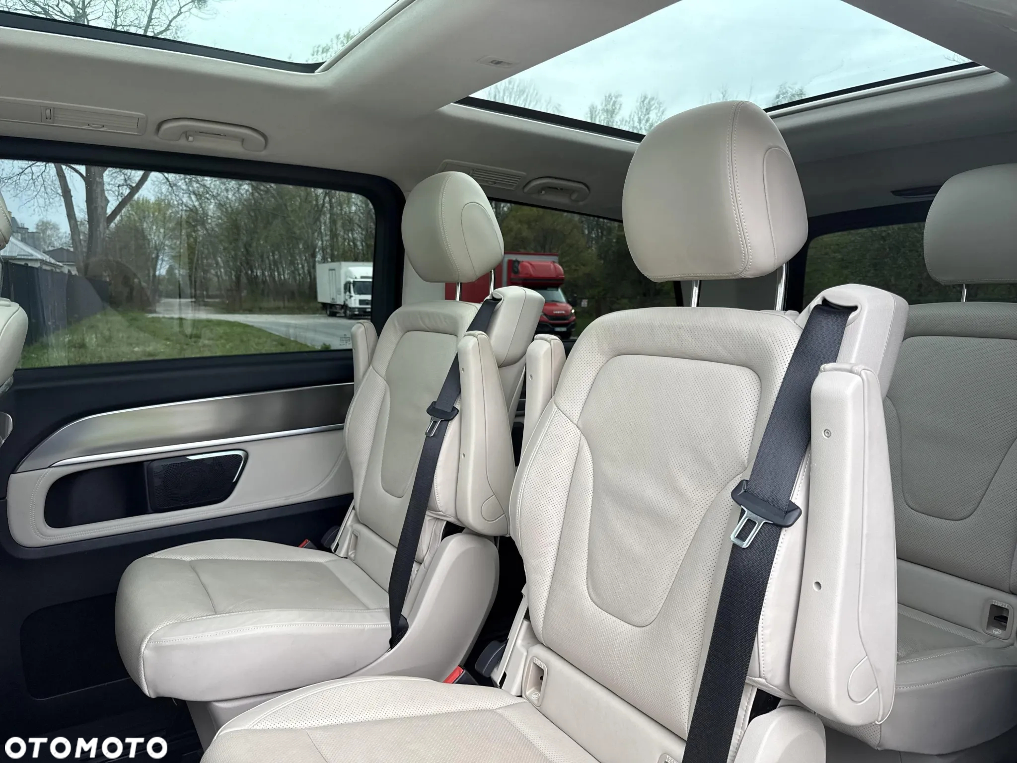 Mercedes-Benz Klasa V 300 d 4-Matic Exclusive 9G-Tronic (d³ugi) - 19