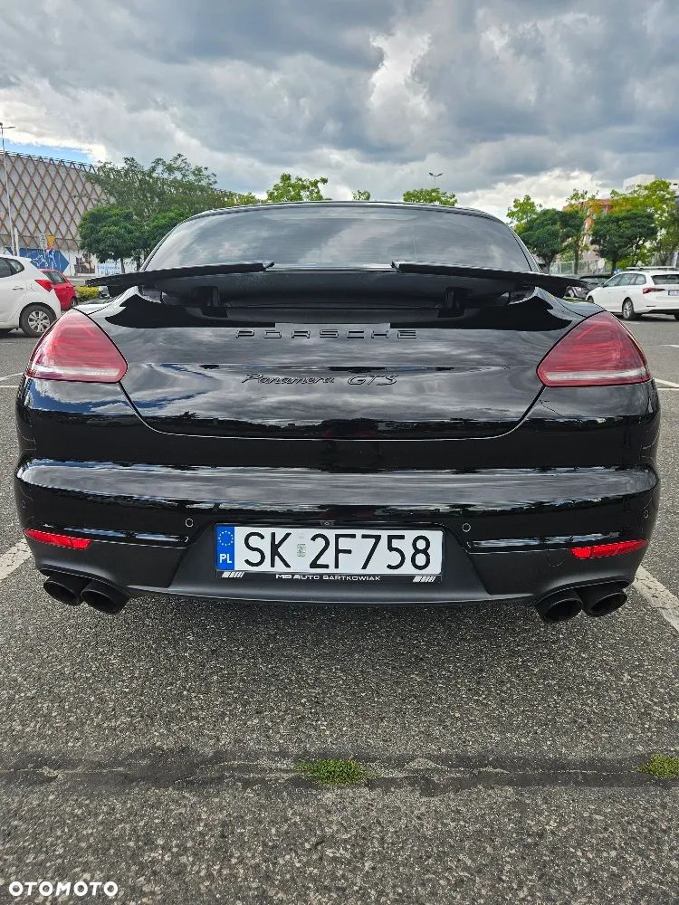 Porsche Panamera GTS - 4