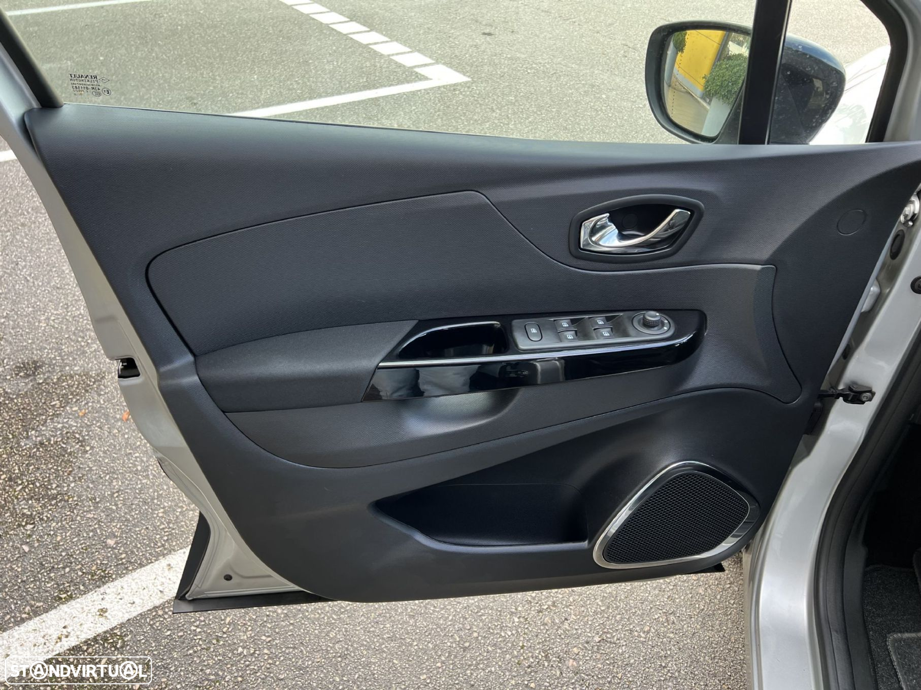 Renault Captur 1.5 dCi Exclusive EDC - 14