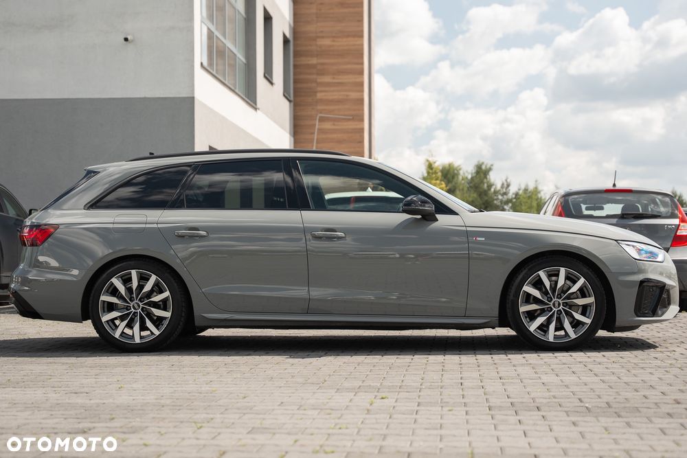 Audi A4 Avant 35 TFSI S tronic S line - 17