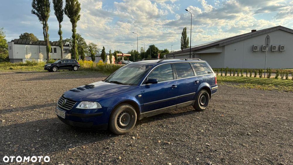 Volkswagen Passat 1.9 TDI Highline - 1