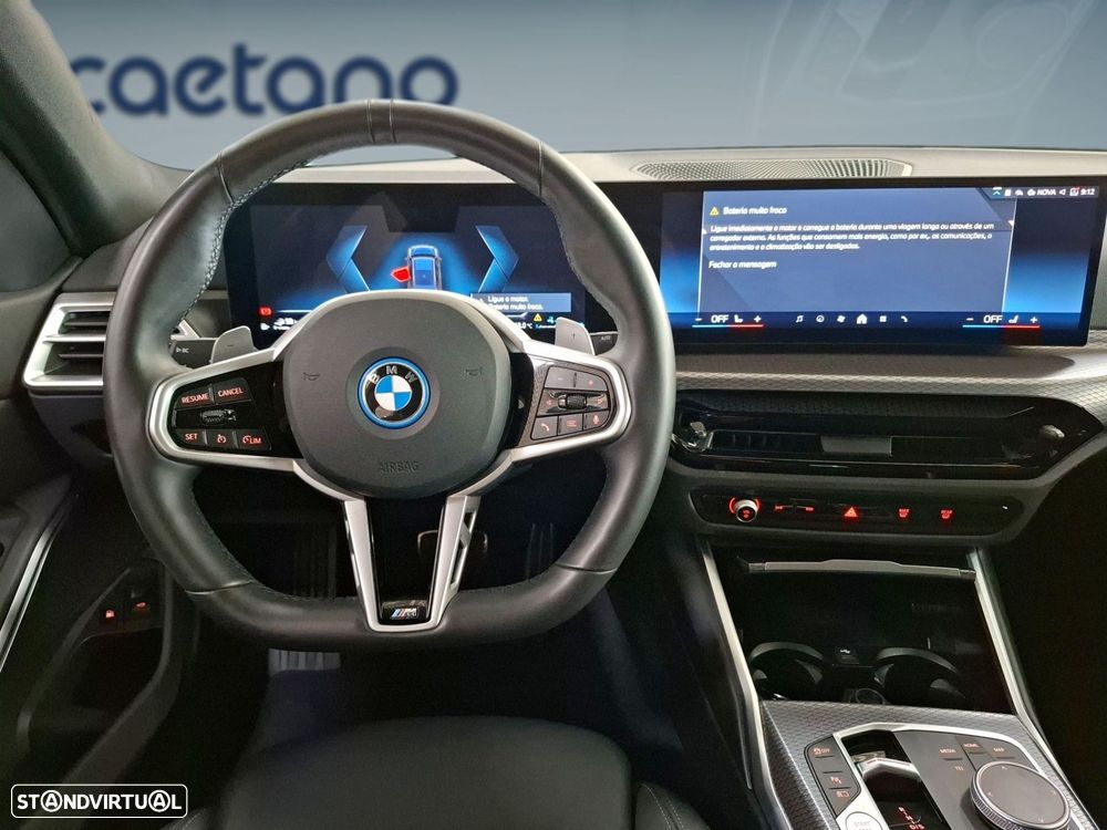 BMW 330 e Pack Desportivo M Auto — fotografia 11