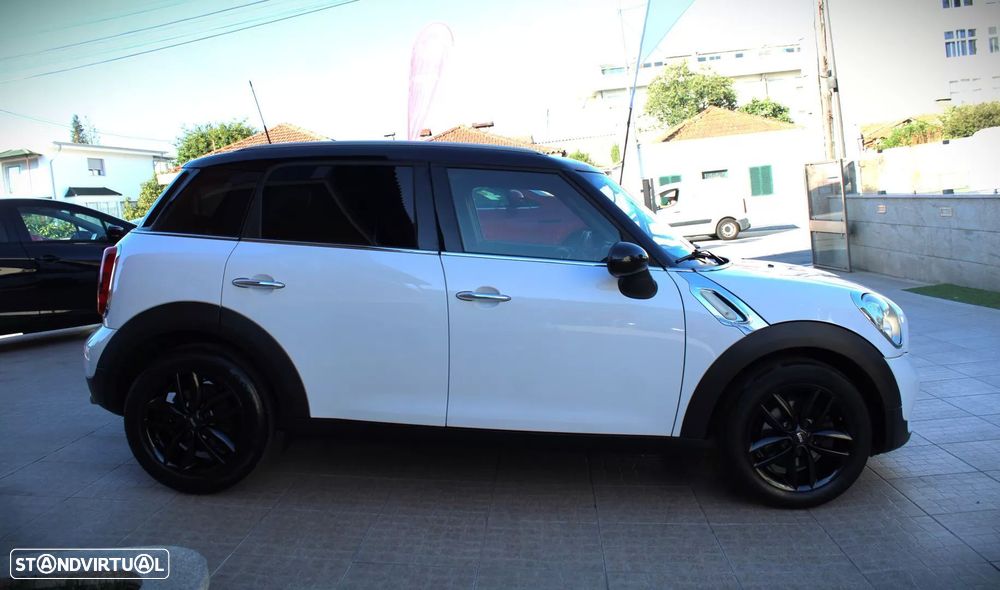 MINI Countryman Cooper D Aut. — fotografia 4
