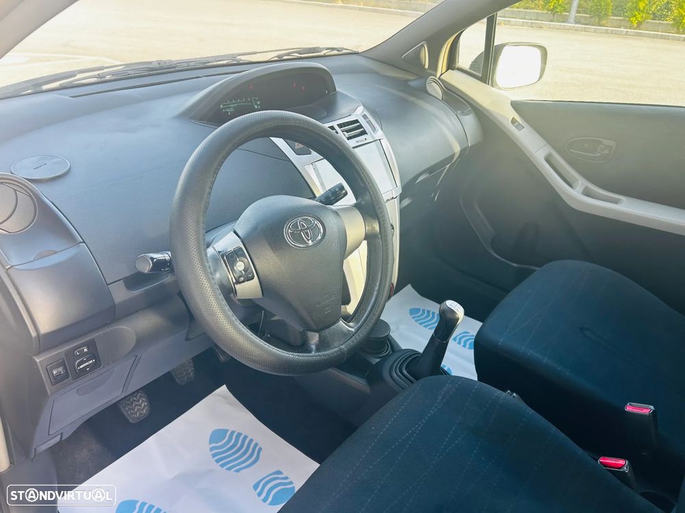Toyota Yaris 1.4 D-4D Sol AC+VSC - 10