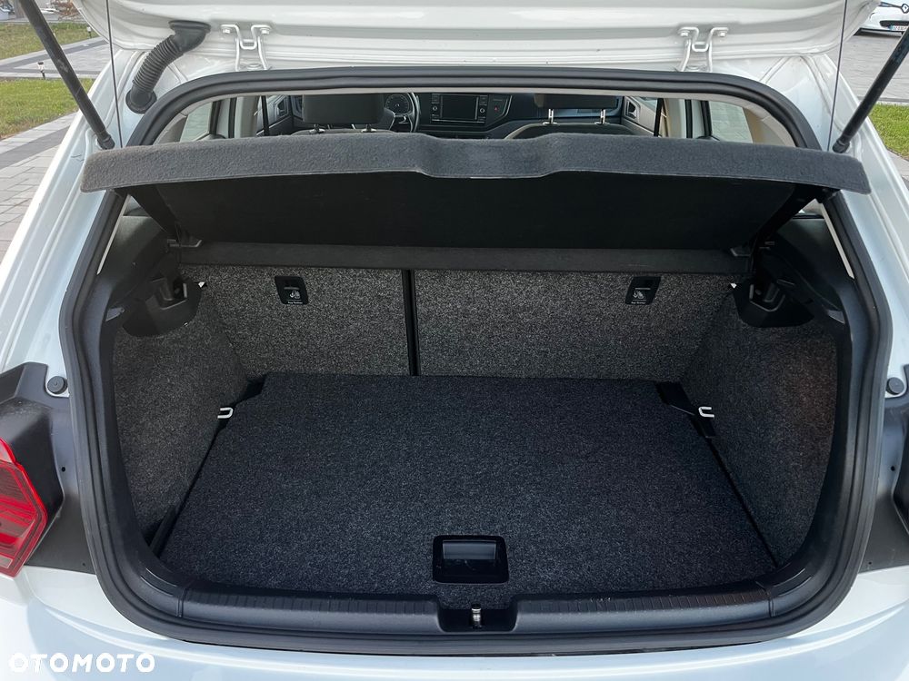 Volkswagen Polo - 16