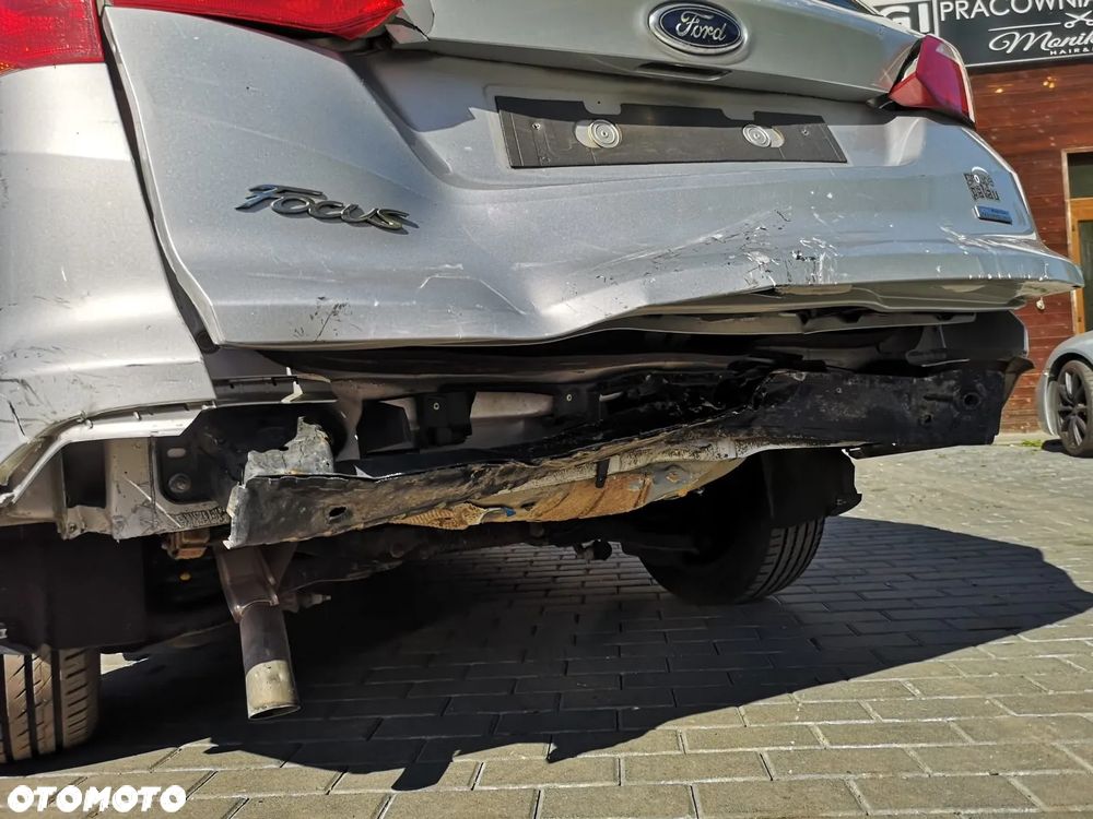 Ford Focus 1.6 TDCi DPF Ambiente - 19