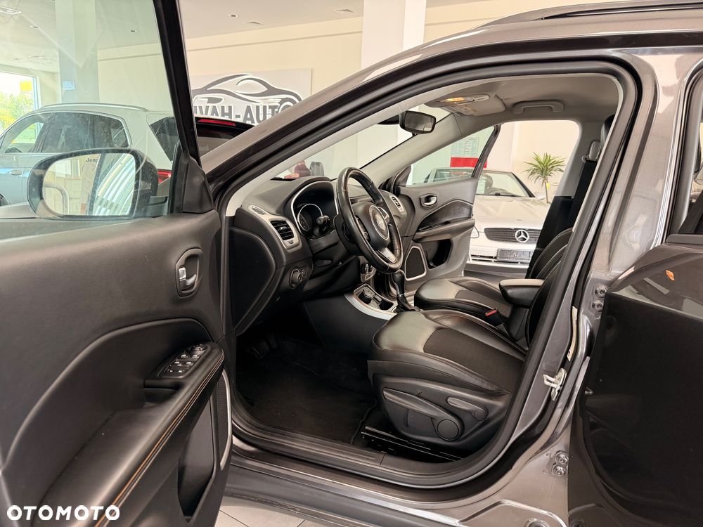 Jeep Compass 2.4I 4x4 CVT Limited - 23